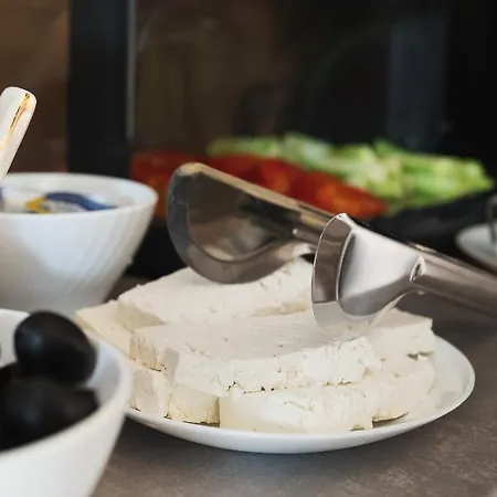 Pino בית הארחה