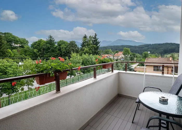 Pino Konukevi Velingrad